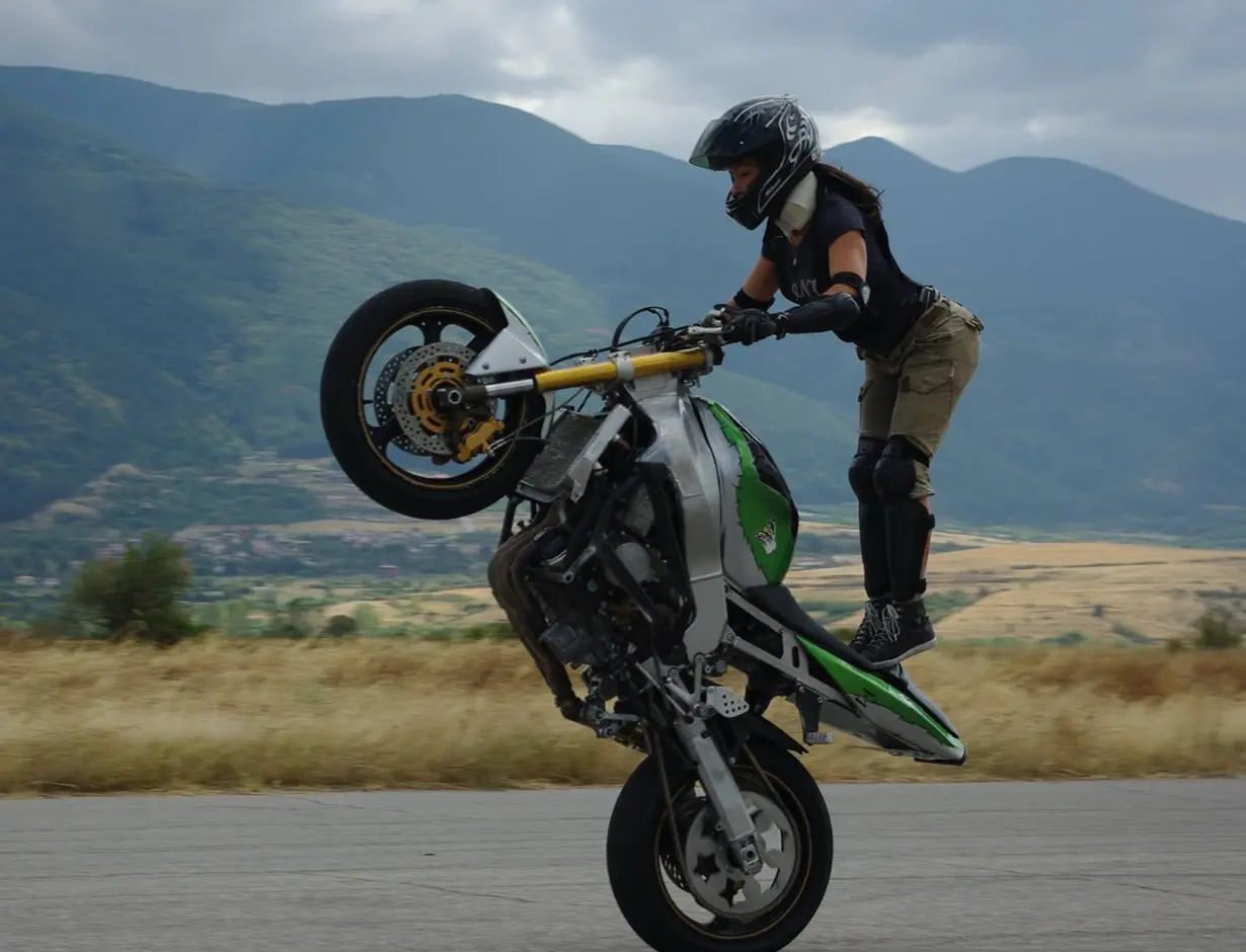 Silvia Radulova :: Motobikes